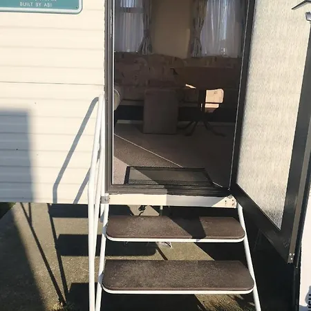 Lovely 2-Bed Caravan In Walton On The Naze Exterior foto