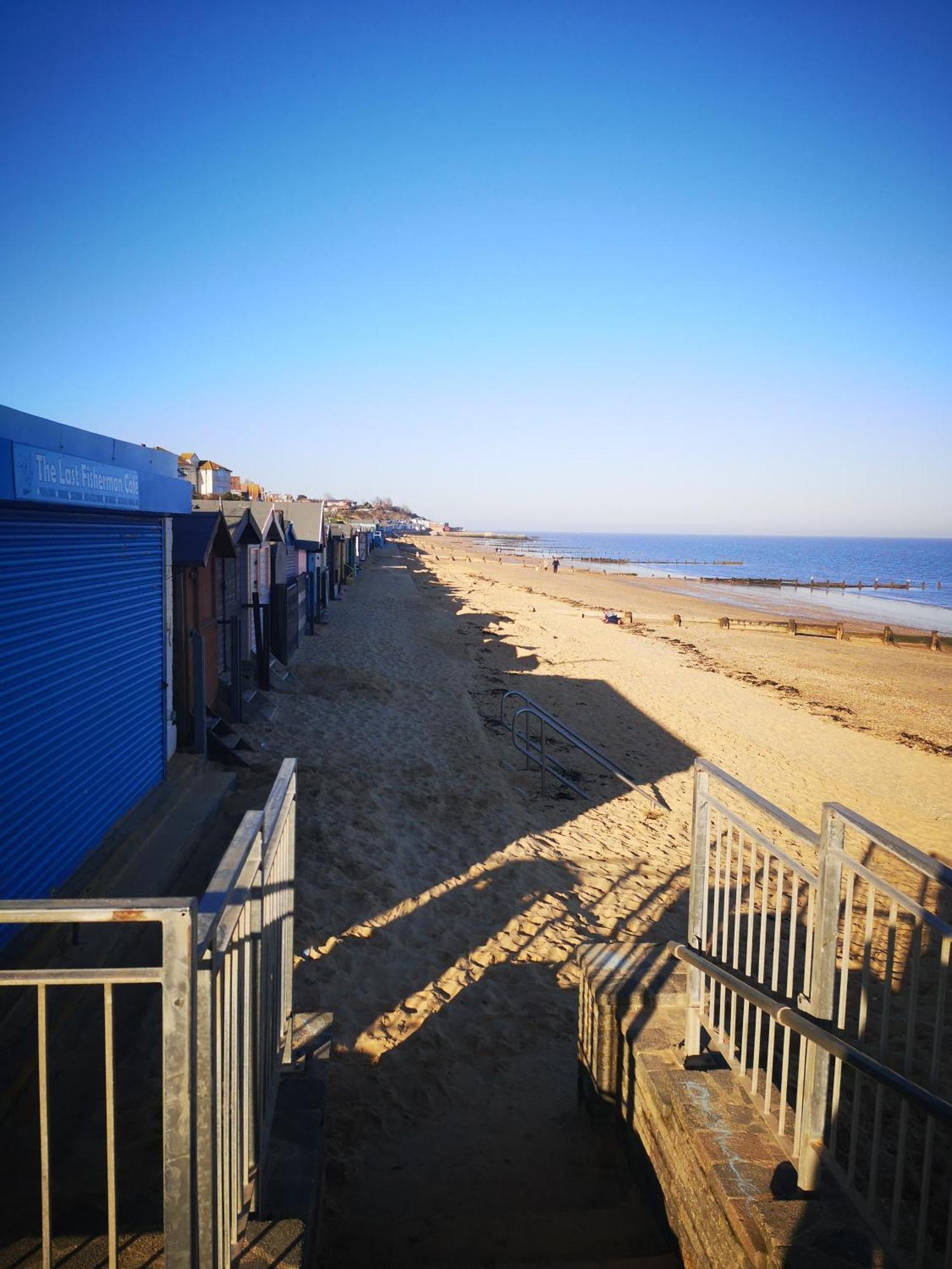 Lovely 2-bed Caravan In On The Naze Walton-on-the-Naze