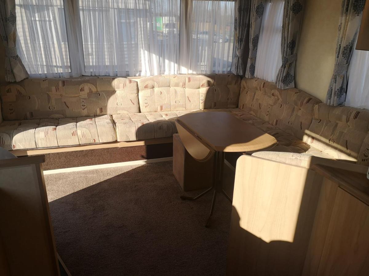 Apartment Lovely 2-bed Caravan In On The Naze *